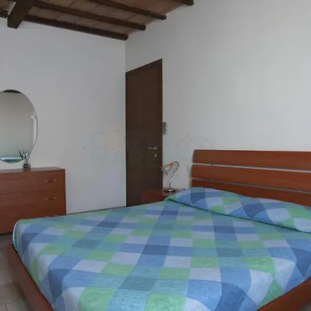 Levante E Libeccio Фоллоника